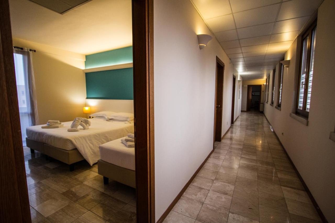 מונטיקיארי Hotel Elefante מראה חיצוני תמונה